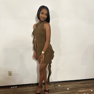 Elegant Brown Sleeveless Dress